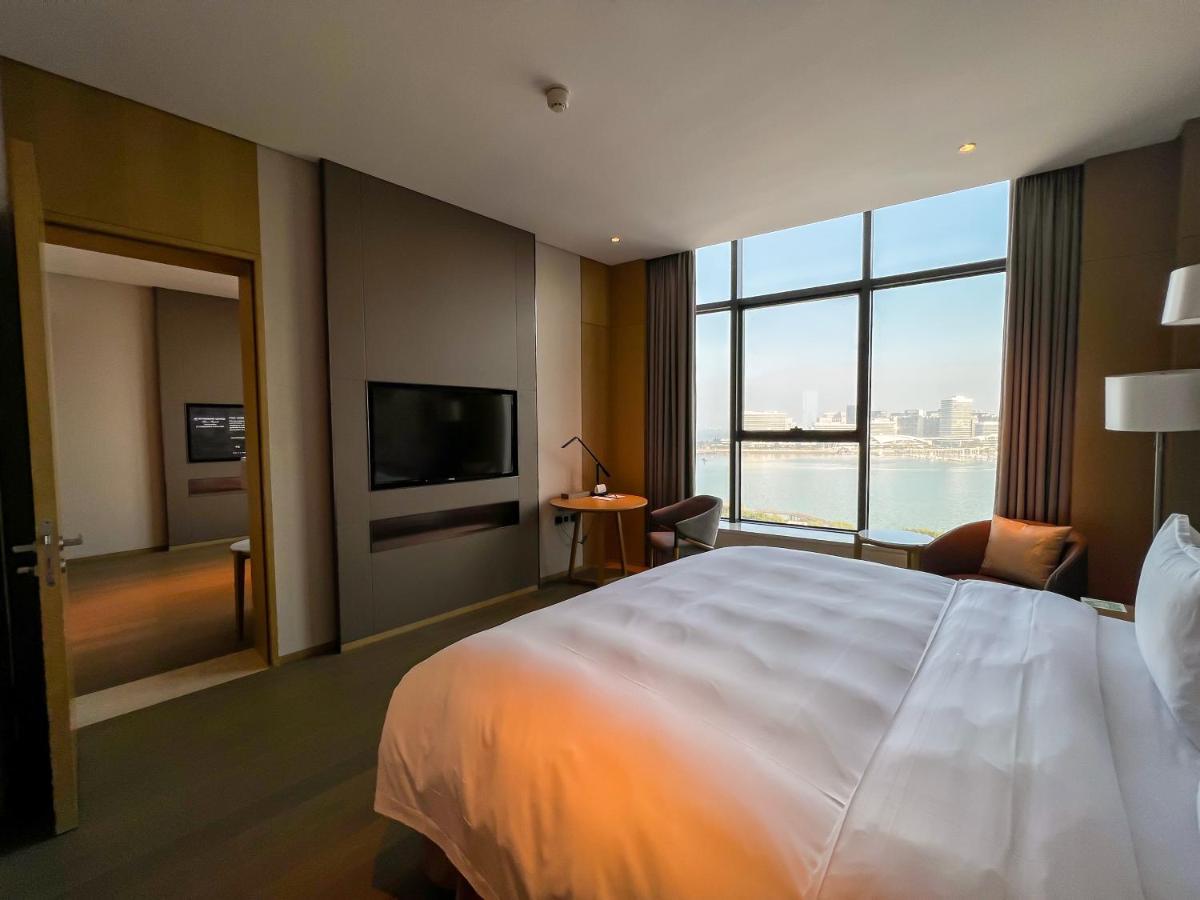 Hotel Wyndham Grand Plaza Royale Yuzhou Xiamen Wuyuan Bay Extérieur photo