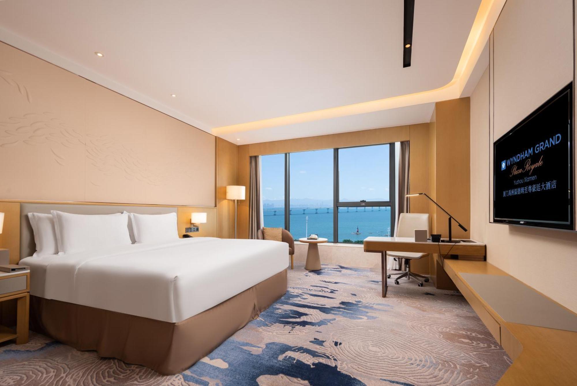 Hotel Wyndham Grand Plaza Royale Yuzhou Xiamen Wuyuan Bay Extérieur photo