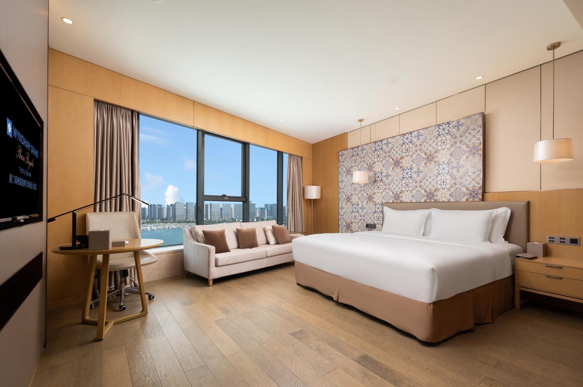 Hotel Wyndham Grand Plaza Royale Yuzhou Xiamen Wuyuan Bay Extérieur photo