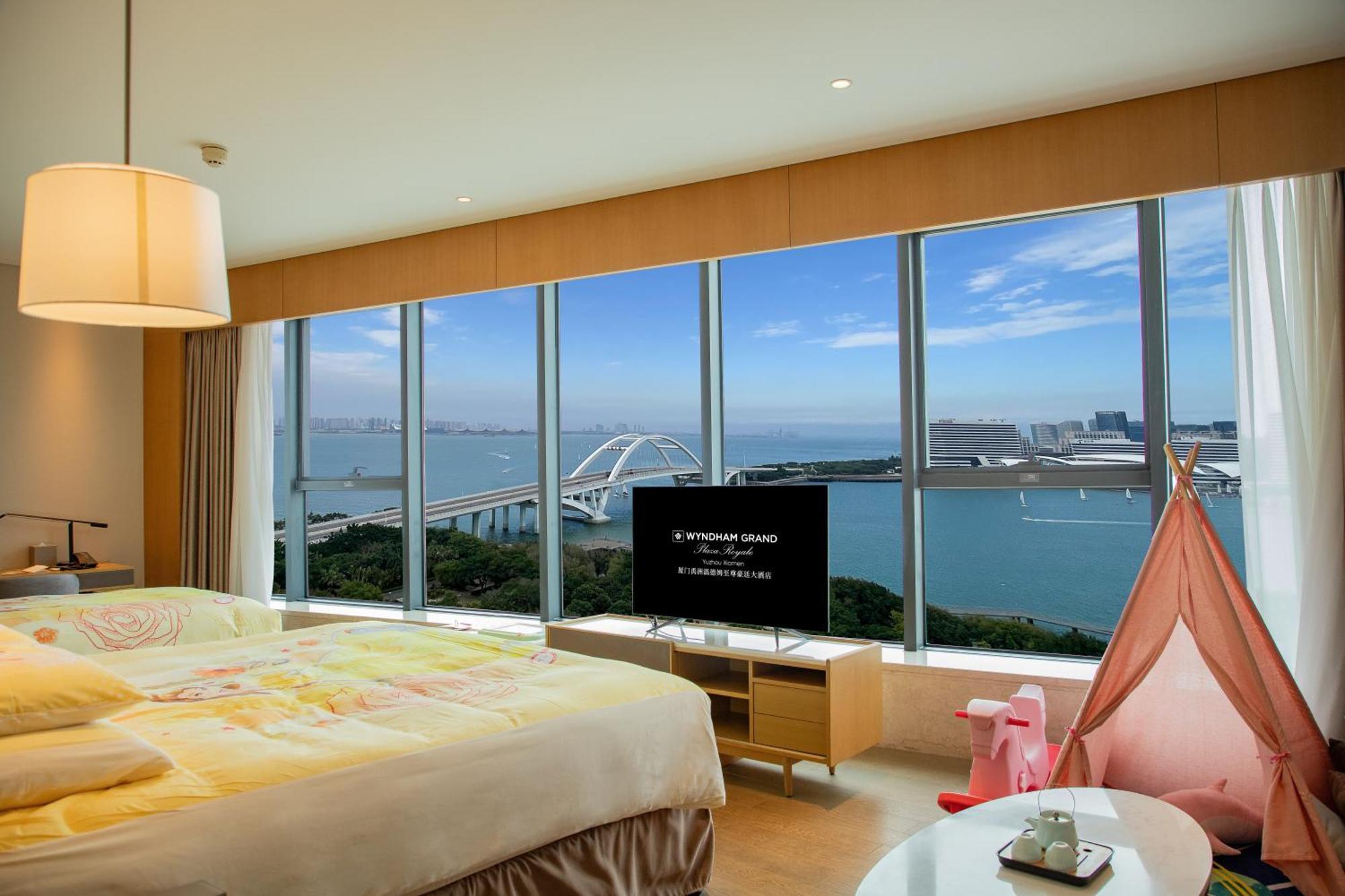 Hotel Wyndham Grand Plaza Royale Yuzhou Xiamen Wuyuan Bay Extérieur photo