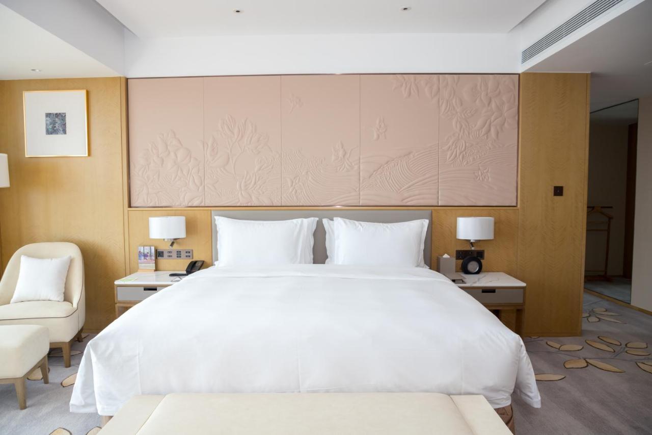 Hotel Wyndham Grand Plaza Royale Yuzhou Xiamen Wuyuan Bay Extérieur photo